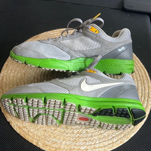 Nike Livestrong Old School Sneakers Size 9.5 - Picture 7 of 9